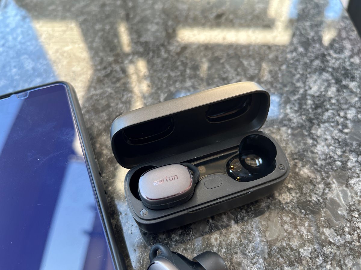 EarFun FreePro 3 – 日本 VGP 金賞之作降噪真無線藍牙耳機 | LE Audio音訊 | 高通晶片 | 快速充電 | 專屬APP - 第10張圖 EarFun FreePro 3 – 日本 VGP 金賞之作降噪真無線藍牙耳機 | LE Audio音訊 | 高通晶片 | 快速充電 | 專屬APP