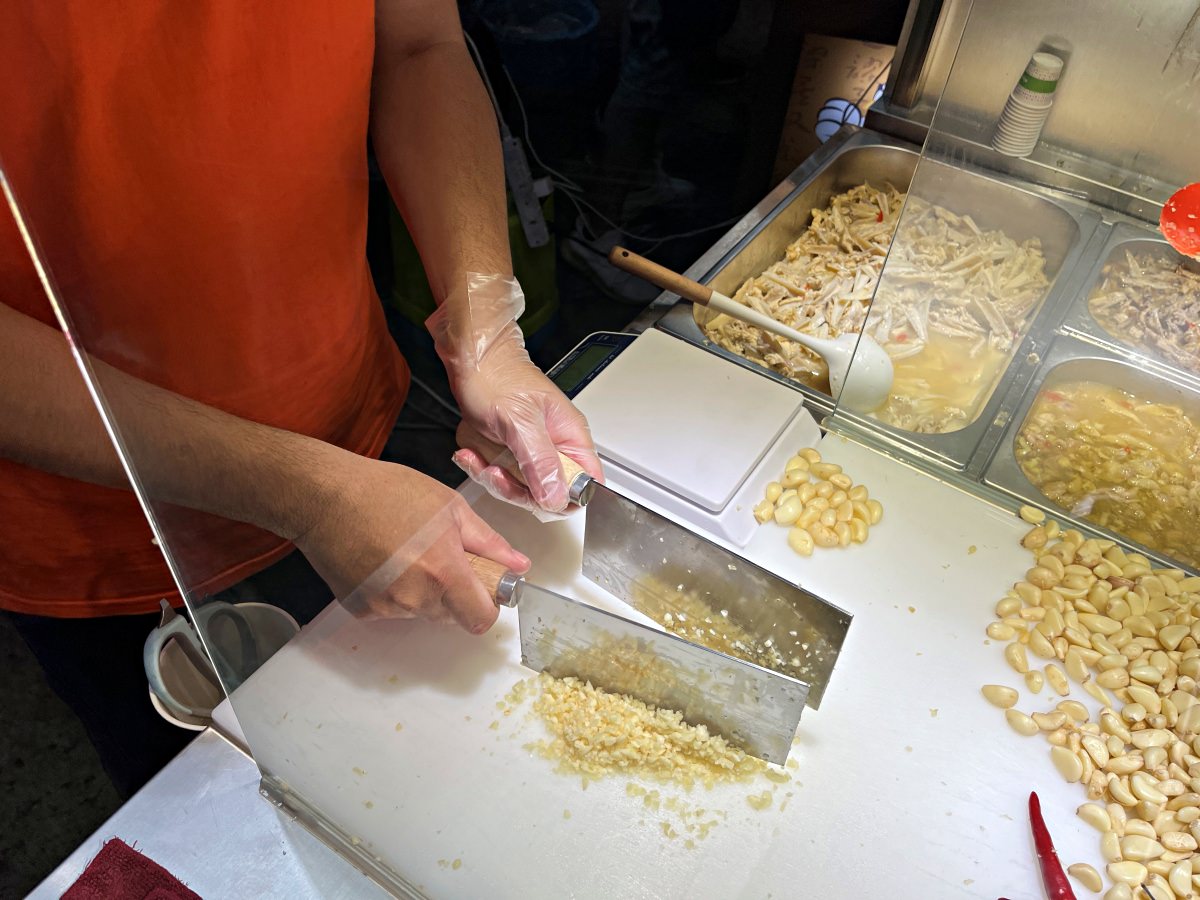 大佬嗶 – 高雄自強夜市你絕對沒吃過的港式街頭美味 | 高雄下酒菜推薦 | 高雄自強夜市推薦 | - 第7張圖 大佬嗶 – 高雄自強夜市你絕對沒吃過的港式街頭美味 | 高雄下酒菜推薦 | 高雄自強夜市推薦 |