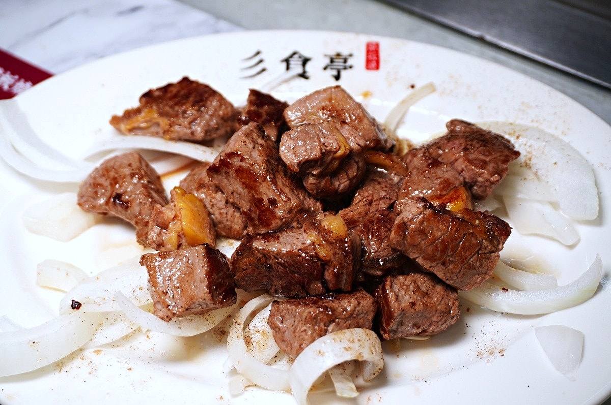彡食亭鐵板燒-高雄鼎中店 | 平價實在免費續菜 | 高雄鼎中路商圈美食 - 第17張圖 彡食亭鐵板燒-高雄鼎中店 | 平價實在免費續菜 | 高雄鼎中路商圈美食