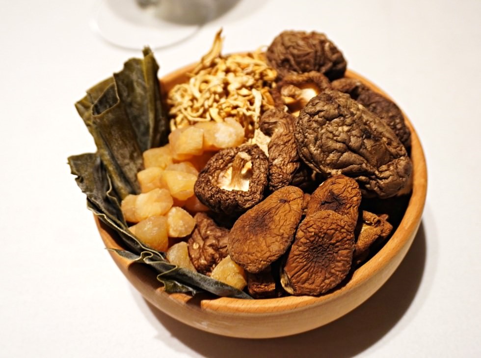 法式料理 SENS | 充滿儀式感與驚喜純正法式 Fine Dining | 台北法式餐廳推薦 | - 第28張圖 法式料理 SENS | 充滿儀式感與驚喜純正法式 Fine Dining | 台北法式餐廳推薦 |
