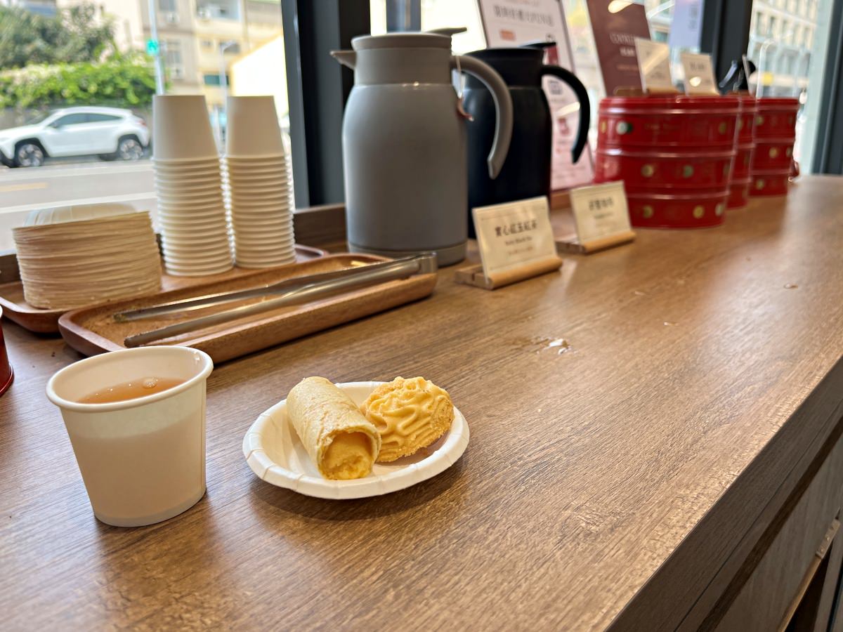 實心蛋捲 高雄左營專櫃- 霸氣全產品免費試吃 | 貼心奉茶 | 實心蛋捲 | 送禮推薦 | 過年禮盒 | 中秋禮盒 - 第6張圖 實心蛋捲 高雄左營專櫃- 霸氣全產品免費試吃 | 貼心奉茶 | 實心蛋捲 | 送禮推薦 | 過年禮盒 | 中秋禮盒