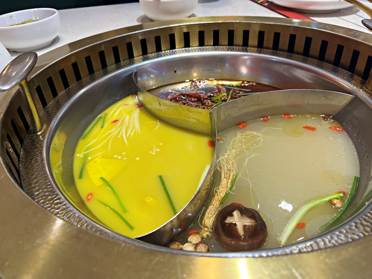 [曼谷] 磁器口重慶老火鍋 CQK HOTPOT – 現在曼谷最紅重慶麻辣鍋 | 正統口味服務好 |