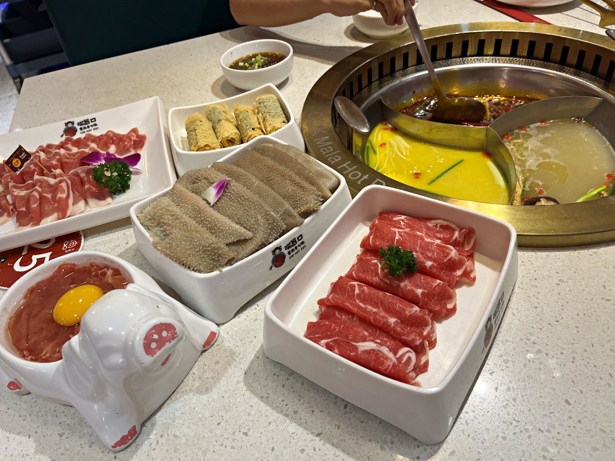 [曼谷] 磁器口重慶老火鍋 CQK HOTPOT – 現在曼谷最紅重慶麻辣鍋 | 正統口味服務好 |