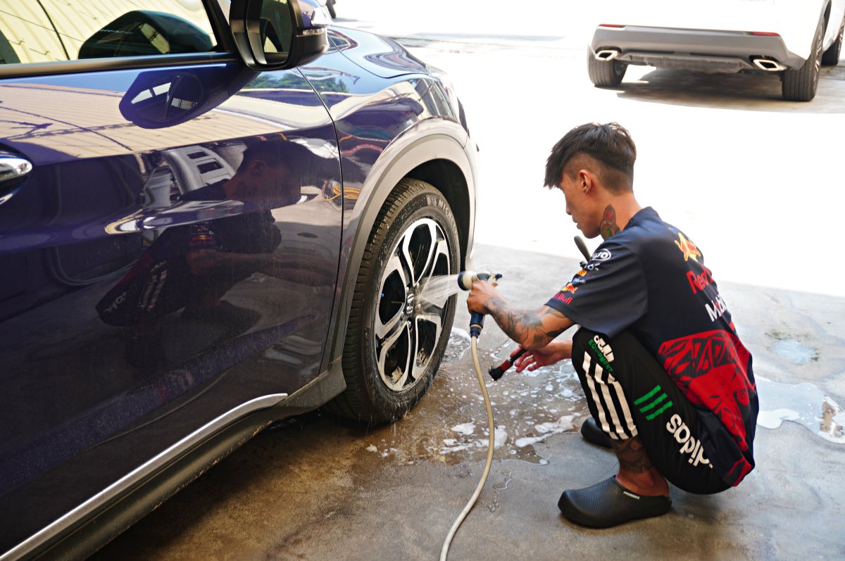高雄洗車推薦 阿宏洗車鍍膜-千元輕鍍膜超仔細洗車 | 撥水性鍍膜 - 第11張圖 高雄洗車推薦 阿宏洗車鍍膜-千元輕鍍膜超仔細洗車 | 撥水性鍍膜
