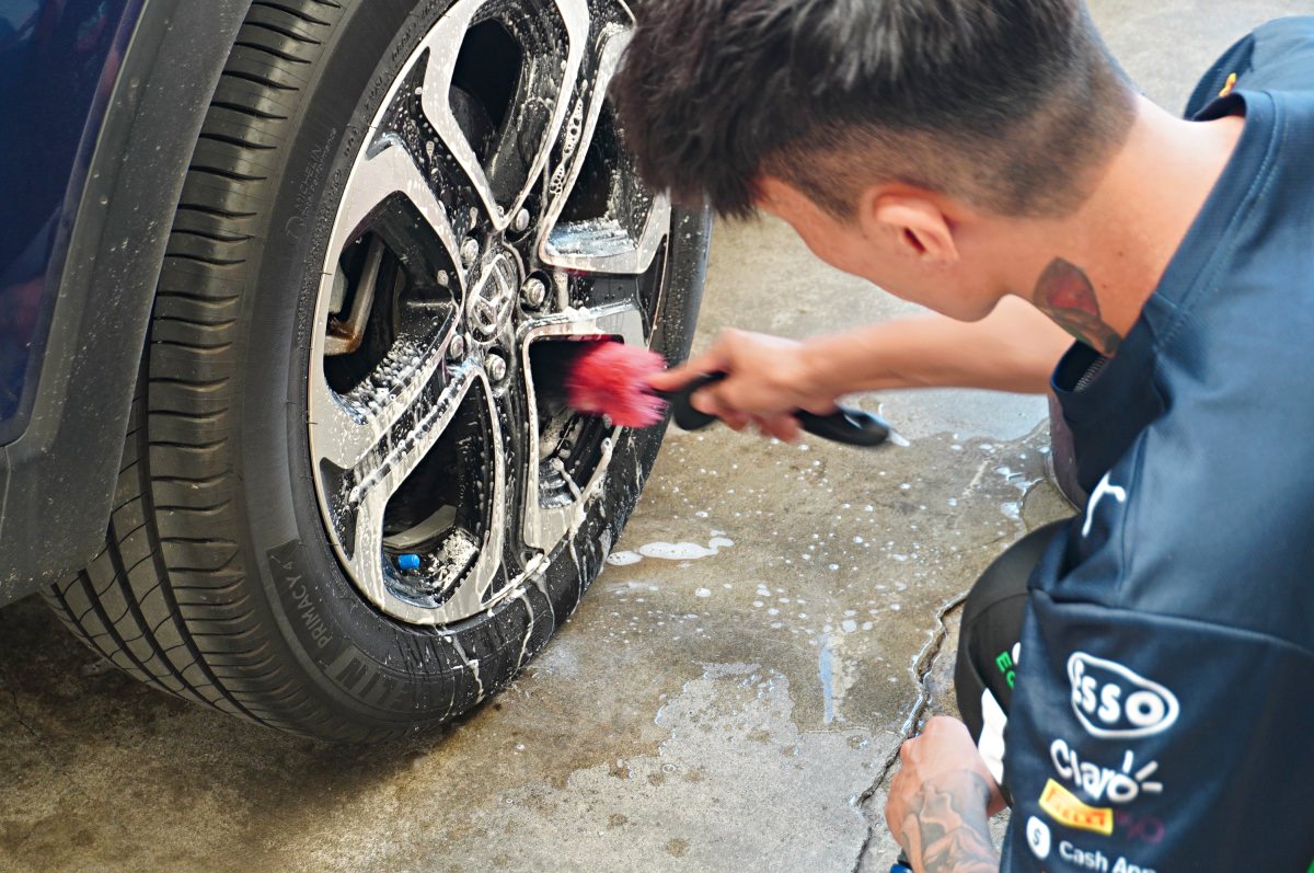 高雄洗車推薦 阿宏洗車鍍膜-千元輕鍍膜超仔細洗車 | 撥水性鍍膜 - 第10張圖 高雄洗車推薦 阿宏洗車鍍膜-千元輕鍍膜超仔細洗車 | 撥水性鍍膜