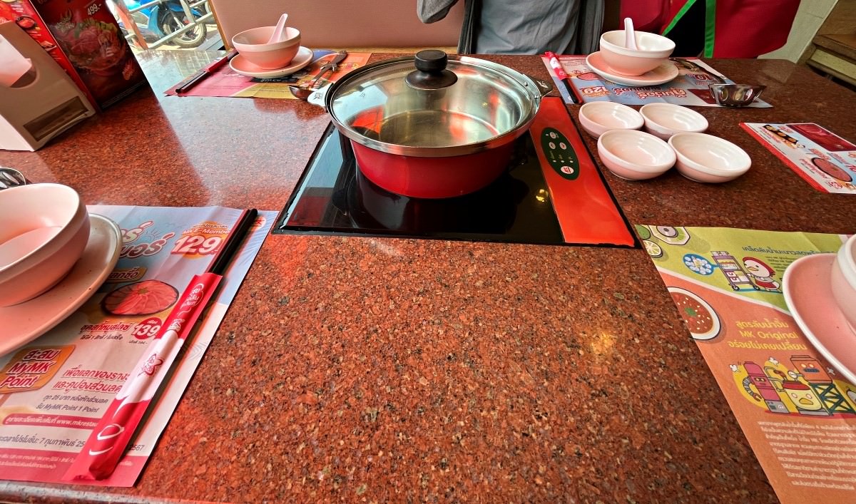 曼谷 MK 火鍋餐廳 | 全泰國最多連鎖分店的泰式壽喜火鍋 | 其實是燒鴨店? - 第5張圖 曼谷 MK 火鍋餐廳 | 全泰國最多連鎖分店的泰式壽喜火鍋 | 其實是燒鴨店?