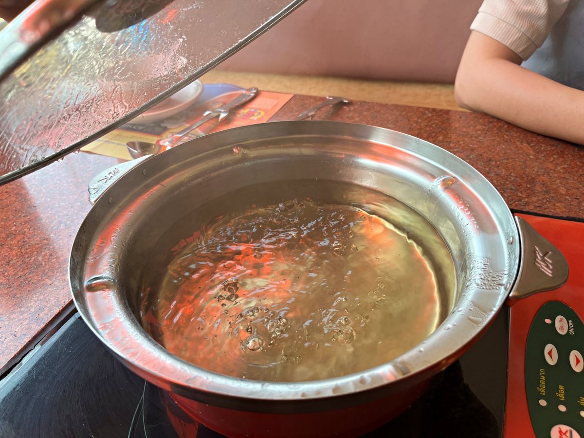 曼谷 MK 火鍋餐廳 | 全泰國最多連鎖分店的泰式壽喜火鍋 | 其實是燒鴨店? - 第10張圖 曼谷 MK 火鍋餐廳 | 全泰國最多連鎖分店的泰式壽喜火鍋 | 其實是燒鴨店?