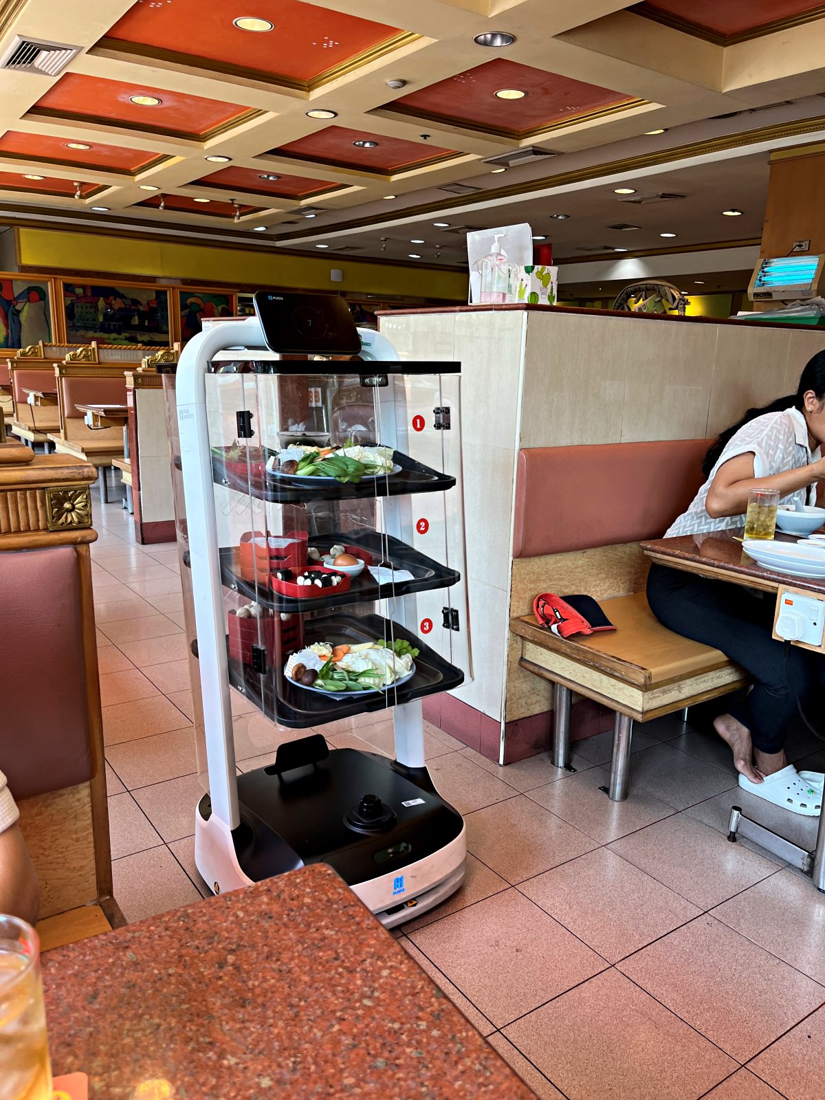 曼谷 MK 火鍋餐廳 | 全泰國最多連鎖分店的泰式壽喜火鍋 | 其實是燒鴨店? - 第14張圖 曼谷 MK 火鍋餐廳 | 全泰國最多連鎖分店的泰式壽喜火鍋 | 其實是燒鴨店?