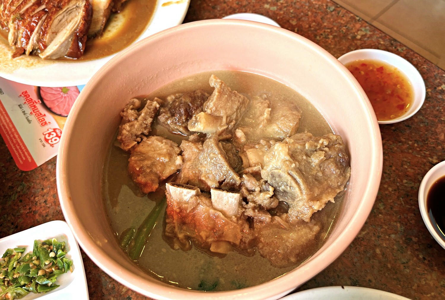 曼谷 MK 火鍋餐廳 | 全泰國最多連鎖分店的泰式壽喜火鍋 | 其實是燒鴨店? - 第25張圖 曼谷 MK 火鍋餐廳 | 全泰國最多連鎖分店的泰式壽喜火鍋 | 其實是燒鴨店?
