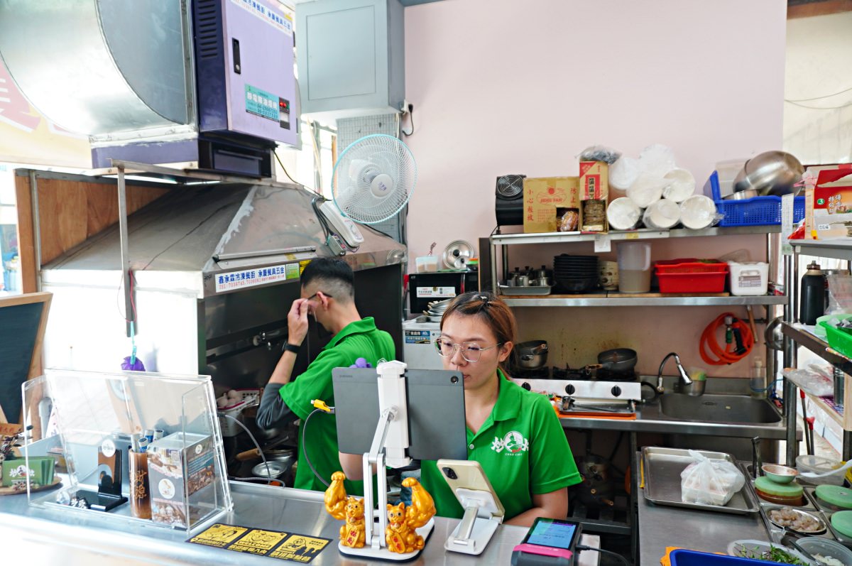 炒炊複合式餐廳 – 超大份量還免費加飯百元現炒美味 | 高雄建工路美食 - 第2張圖 炒炊複合式餐廳 – 超大份量還免費加飯百元現炒美味 | 高雄建工路美食