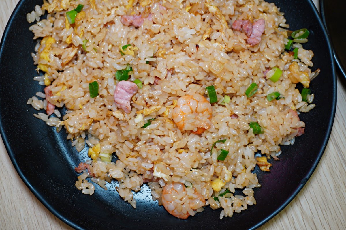 炒炊複合式餐廳 – 超大份量還免費加飯百元現炒美味 | 高雄建工路美食 - 第18張圖 炒炊複合式餐廳 – 超大份量還免費加飯百元現炒美味 | 高雄建工路美食