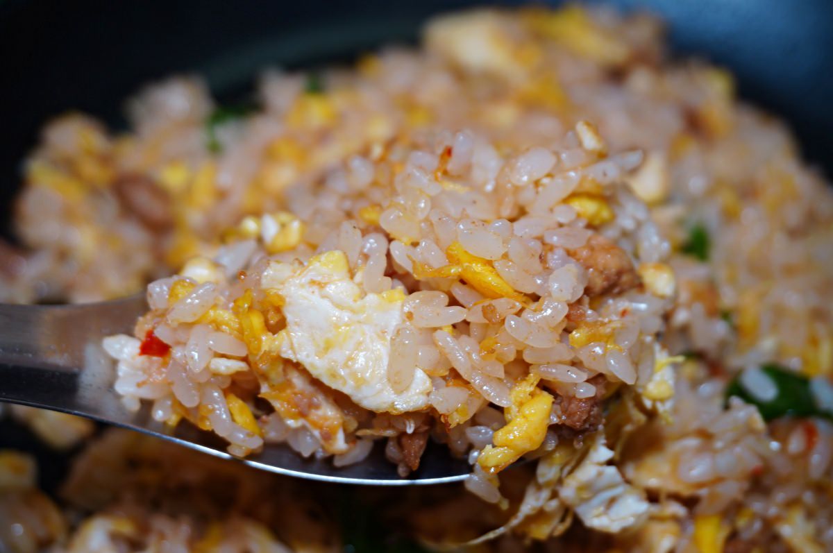 炒炊複合式餐廳 – 超大份量還免費加飯百元現炒美味 | 高雄建工路美食 - 第17張圖 炒炊複合式餐廳 – 超大份量還免費加飯百元現炒美味 | 高雄建工路美食