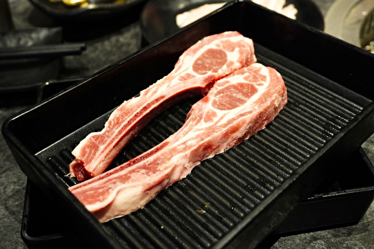 延香炭食 高雄-氣派吃到飽燒肉 | 還有滿滿港點加熱炒莫凡比冰淇淋 | 高雄吃到飽燒肉推薦 - 第41張圖 延香炭食 高雄-氣派吃到飽燒肉 | 還有滿滿港點加熱炒莫凡比冰淇淋 | 高雄吃到飽燒肉推薦