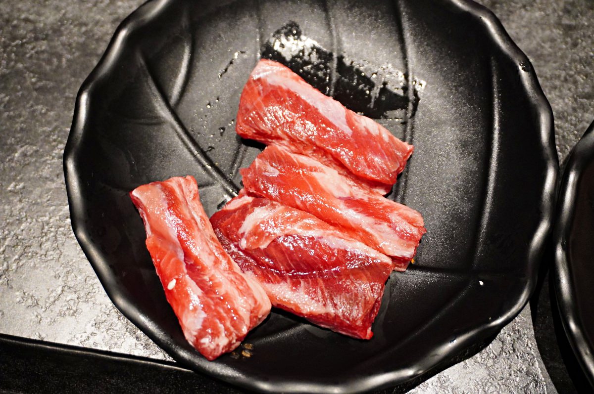 延香炭食 高雄-氣派吃到飽燒肉 | 還有滿滿港點加熱炒莫凡比冰淇淋 | 高雄吃到飽燒肉推薦 - 第46張圖 延香炭食 高雄-氣派吃到飽燒肉 | 還有滿滿港點加熱炒莫凡比冰淇淋 | 高雄吃到飽燒肉推薦