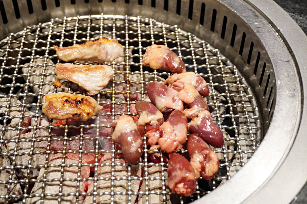 延香炭食 高雄-氣派吃到飽燒肉 | 還有滿滿港點加熱炒莫凡比冰淇淋 | 高雄吃到飽燒肉推薦 - 第52張圖 延香炭食 高雄-氣派吃到飽燒肉 | 還有滿滿港點加熱炒莫凡比冰淇淋 | 高雄吃到飽燒肉推薦