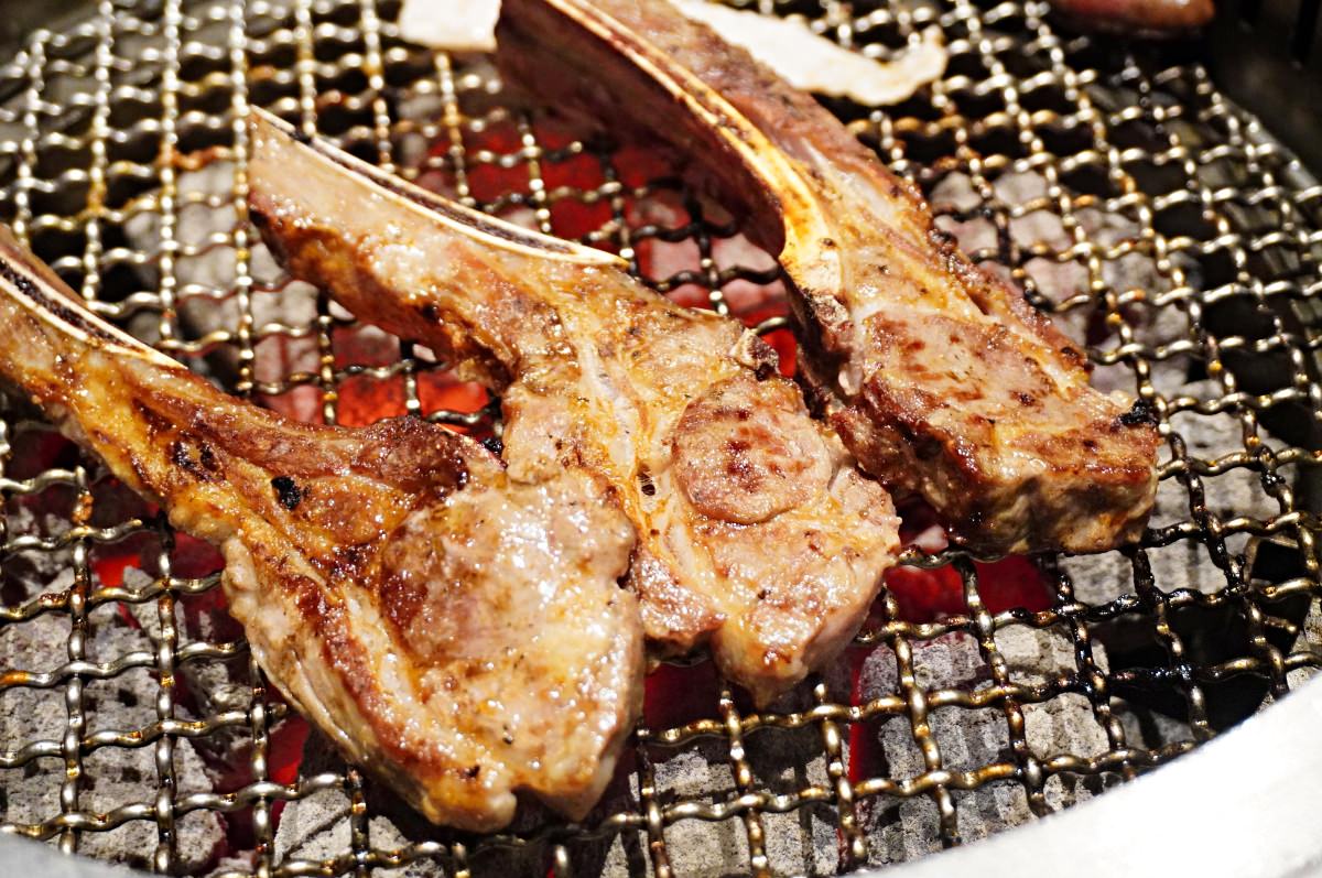 延香炭食 高雄-氣派吃到飽燒肉 | 還有滿滿港點加熱炒莫凡比冰淇淋 | 高雄吃到飽燒肉推薦 - 第43張圖 延香炭食 高雄-氣派吃到飽燒肉 | 還有滿滿港點加熱炒莫凡比冰淇淋 | 高雄吃到飽燒肉推薦