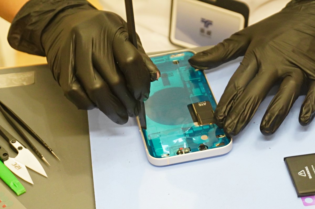 高雄iPhone換電池推薦 鼎威 高雄裕誠維修中心 | 高雄左營iphone維修 | 高雄iPhone原廠電池 | 鼎威蘋果維修 | 現場快速檢測 - 第19張圖 高雄iPhone換電池推薦 鼎威 高雄裕誠維修中心 | 高雄左營iphone維修 | 高雄iPhone原廠電池 | 鼎威蘋果維修 | 現場快速檢測