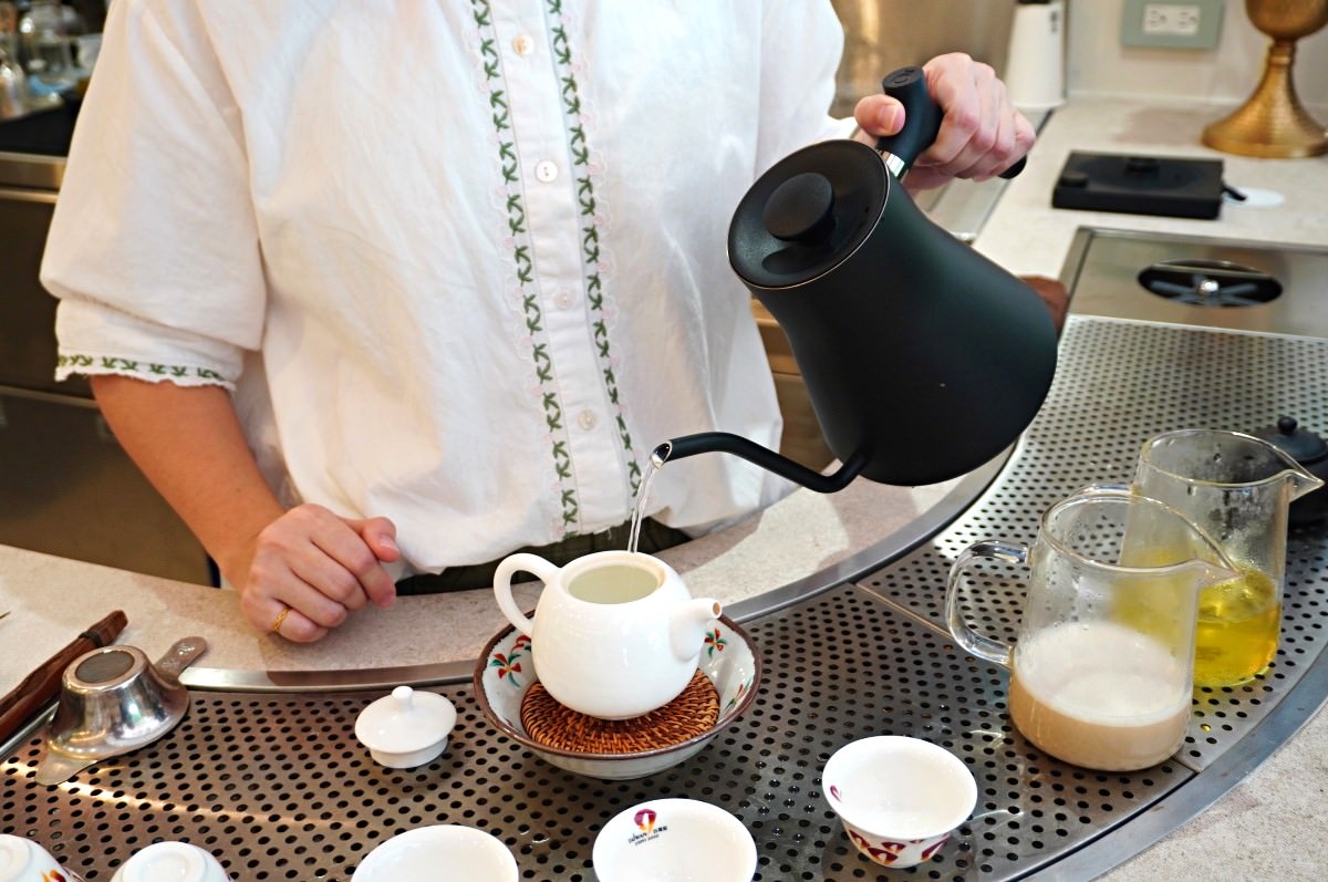 時代茗茶 溪頭老茶行全新概念 | 頂級萃茶機千元1斤茶葉飲銅板價帶著走 | 溪頭國家森林遊樂區 - 第19張圖 時代茗茶 溪頭老茶行全新概念 | 頂級萃茶機千元1斤茶葉飲銅板價帶著走 | 溪頭國家森林遊樂區