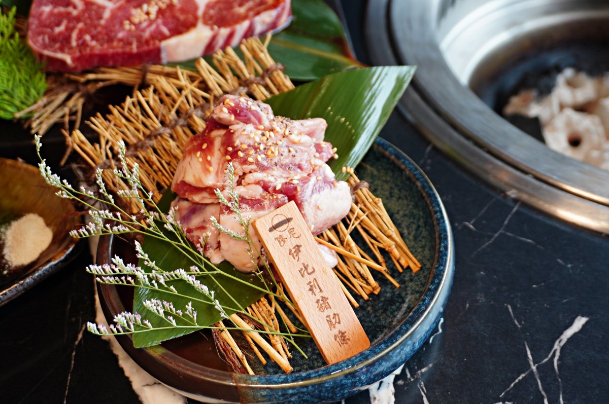 一修尼 和牛炭火燒肉 | 全桃園最強厚切牛舌 | 巧克力和牛 | 伊比利豬戰斧 | 桃園燒肉店推薦 - 第27張圖 一修尼 和牛炭火燒肉 | 全桃園最強厚切牛舌 | 巧克力和牛 | 伊比利豬戰斧 | 桃園燒肉店推薦