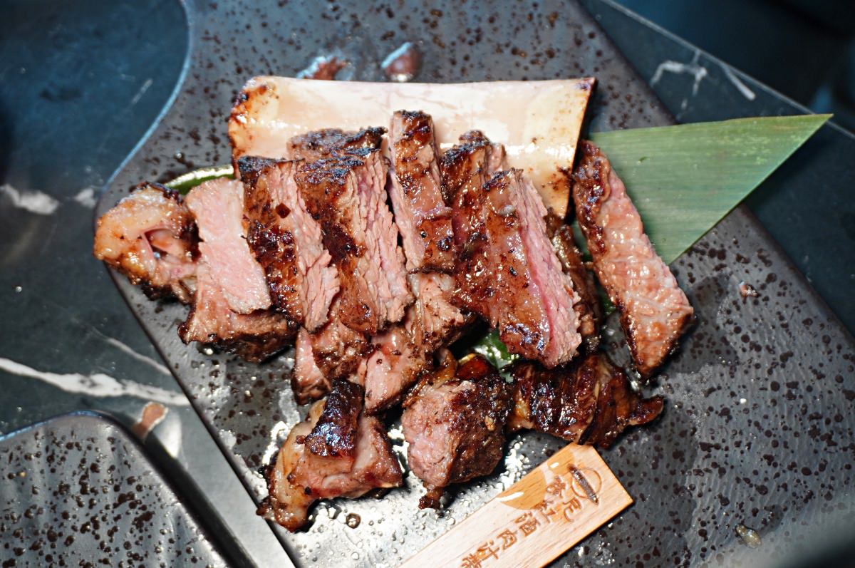一修尼 和牛炭火燒肉 | 全桃園最強厚切牛舌 | 巧克力和牛 | 伊比利豬戰斧 | 桃園燒肉店推薦 - 第32張圖 一修尼 和牛炭火燒肉 | 全桃園最強厚切牛舌 | 巧克力和牛 | 伊比利豬戰斧 | 桃園燒肉店推薦