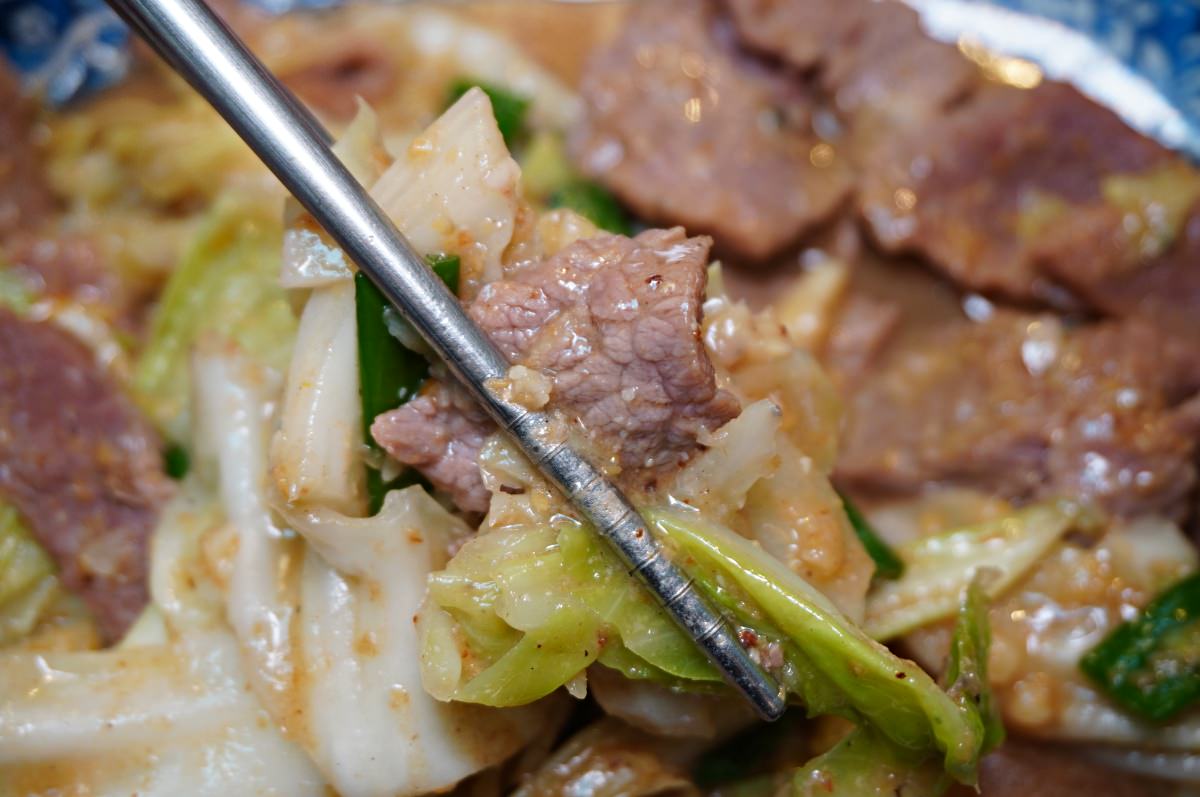 阿蓮牛肉湯 台南公園店 | 開到凌晨12點 | 免費牛肉燥飯吃到飽 | 台南牛肉湯推薦 - 第24張圖 阿蓮牛肉湯 台南公園店 | 開到凌晨12點 | 免費牛肉燥飯吃到飽 | 台南牛肉湯推薦