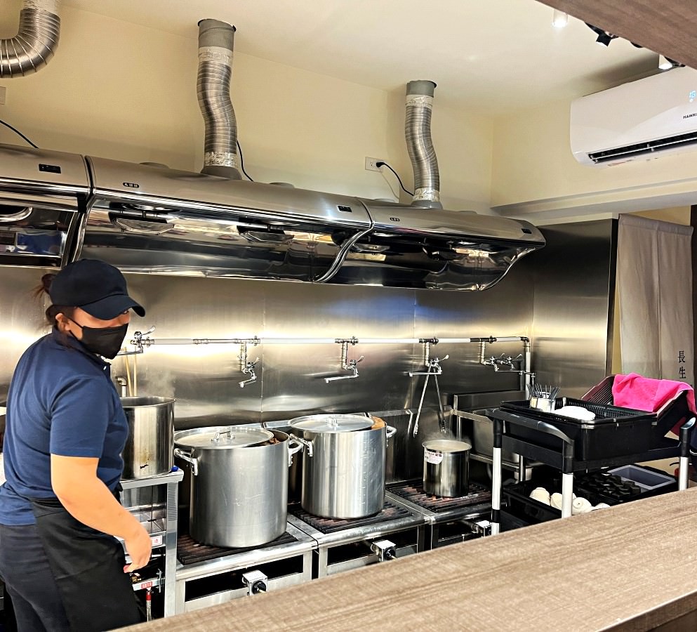 長生塩人 | 高雄五福店 -來自民生社區開到宵夜時段一字頭拉麵 | 長生塩人菜單 - 第11張圖 長生塩人 | 高雄五福店 -來自民生社區開到宵夜時段一字頭拉麵 | 長生塩人菜單