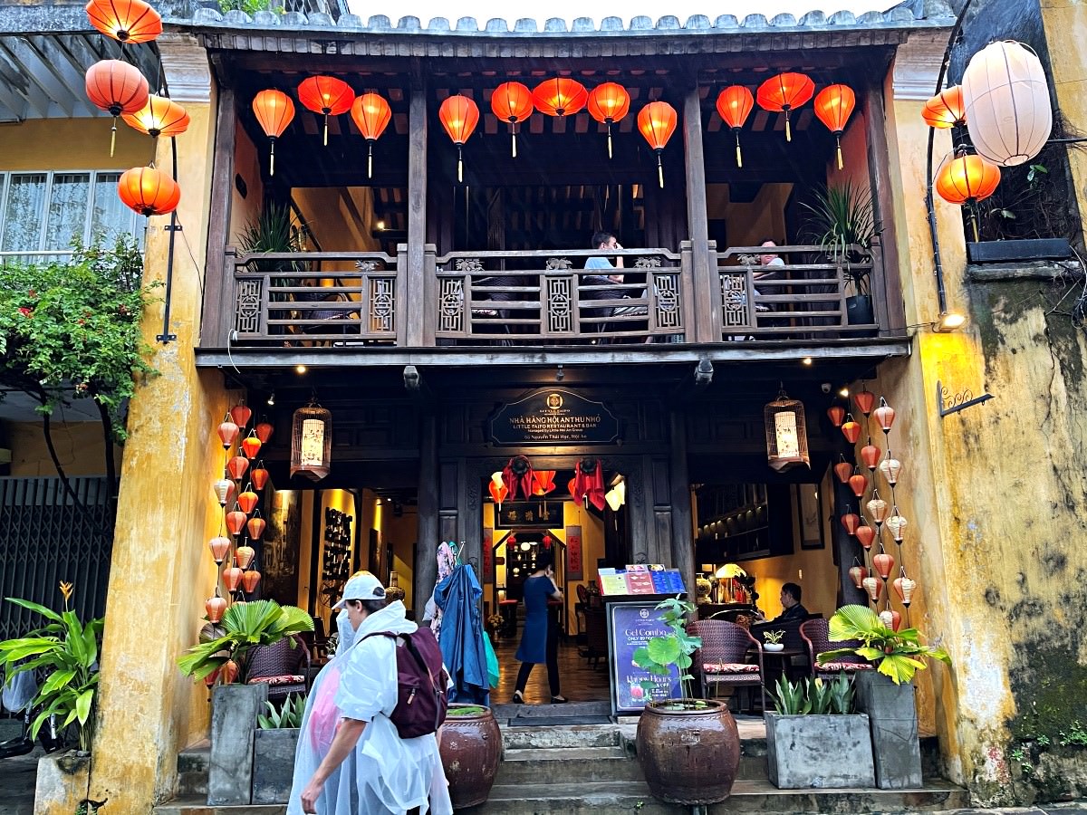 越南-會安 │會安夜市、搭燈籠船遊江 | 峴港會安古鎮必游景點