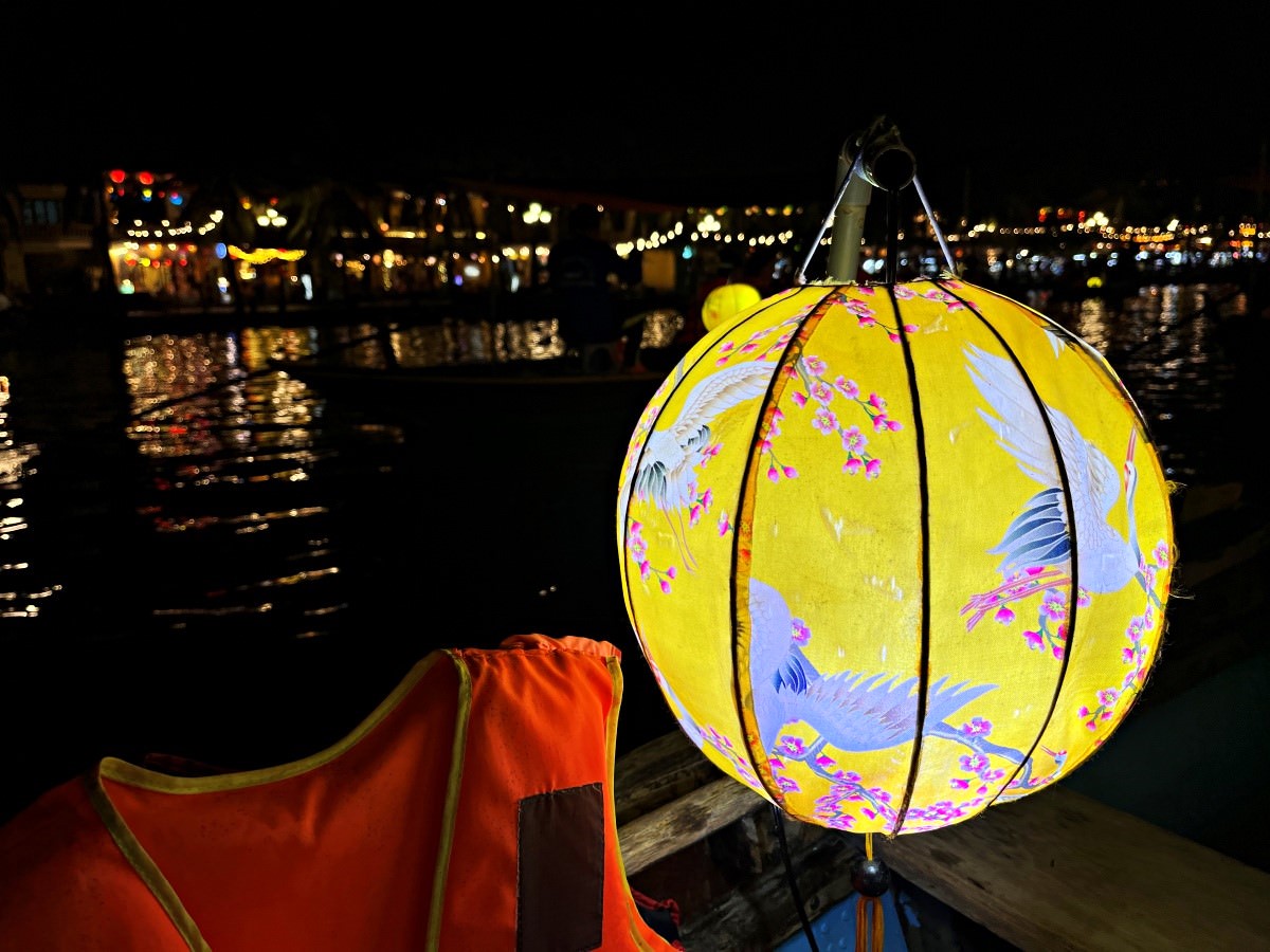 越南-會安 │會安夜市、搭燈籠船遊江 | 峴港會安古鎮必游景點