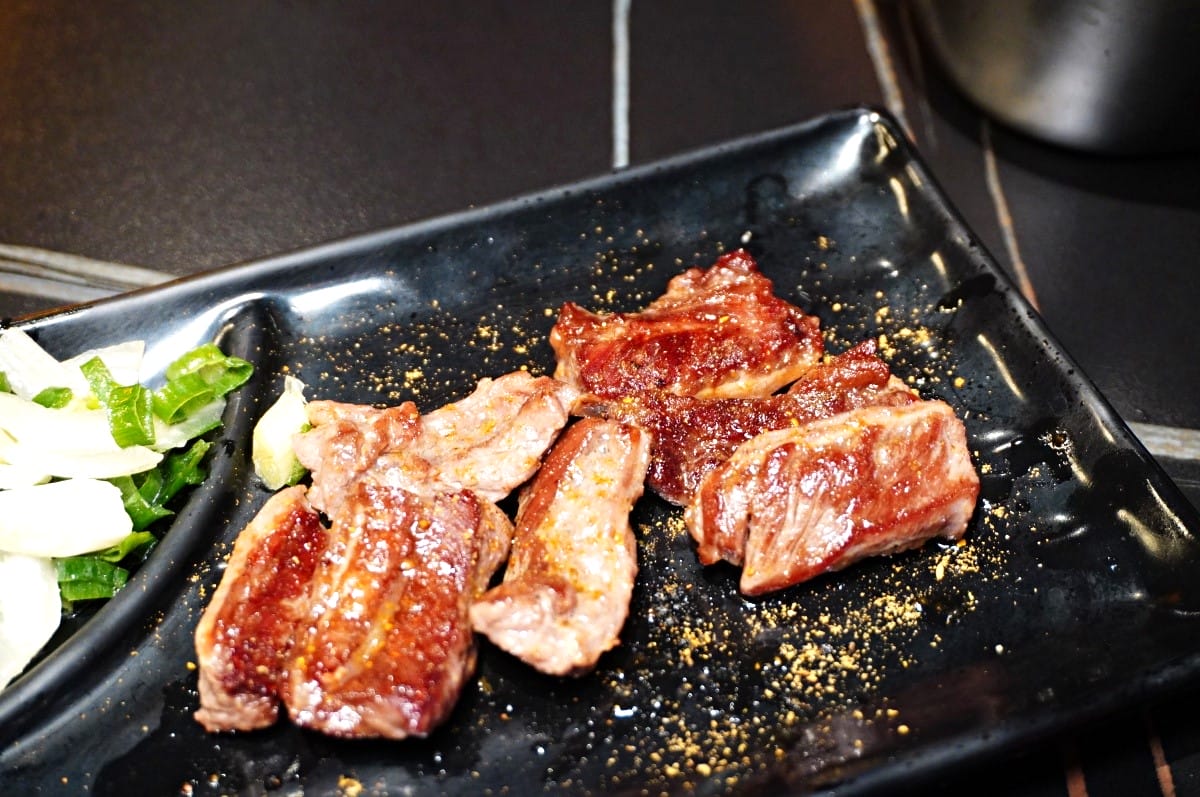 [高雄] 開串- 麻辣烤魚乾鍋串燒吃到飽 | 還有厲害的熱炒料理 | 高雄美食 | 三民區美食