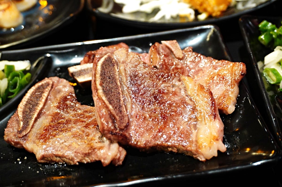 [高雄] 開串- 麻辣烤魚乾鍋串燒吃到飽 | 還有厲害的熱炒料理 | 高雄美食 | 三民區美食