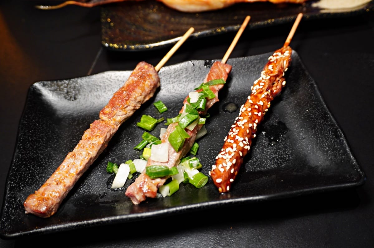 [高雄] 開串- 麻辣烤魚乾鍋串燒吃到飽 | 還有厲害的熱炒料理 | 高雄美食 | 三民區美食