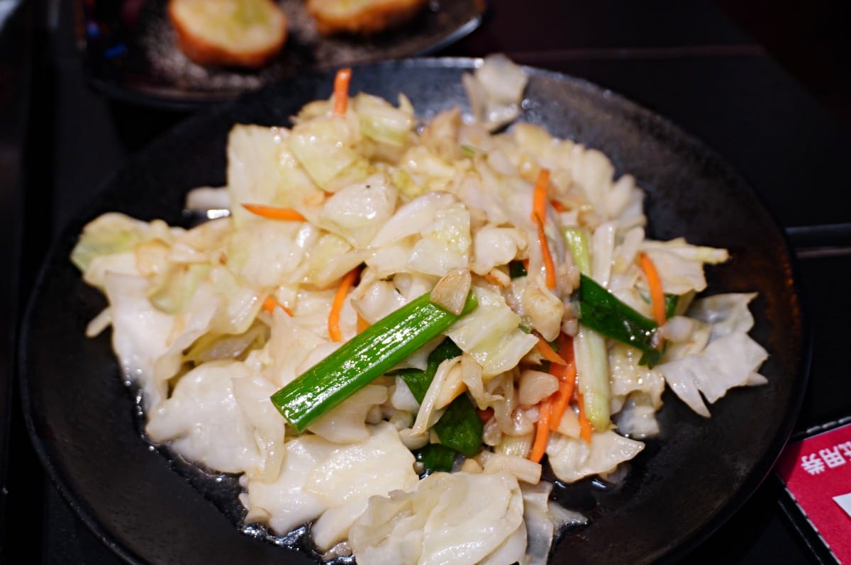 [高雄] 開串- 麻辣烤魚乾鍋串燒吃到飽 | 還有厲害的熱炒料理 | 高雄美食 | 三民區美食