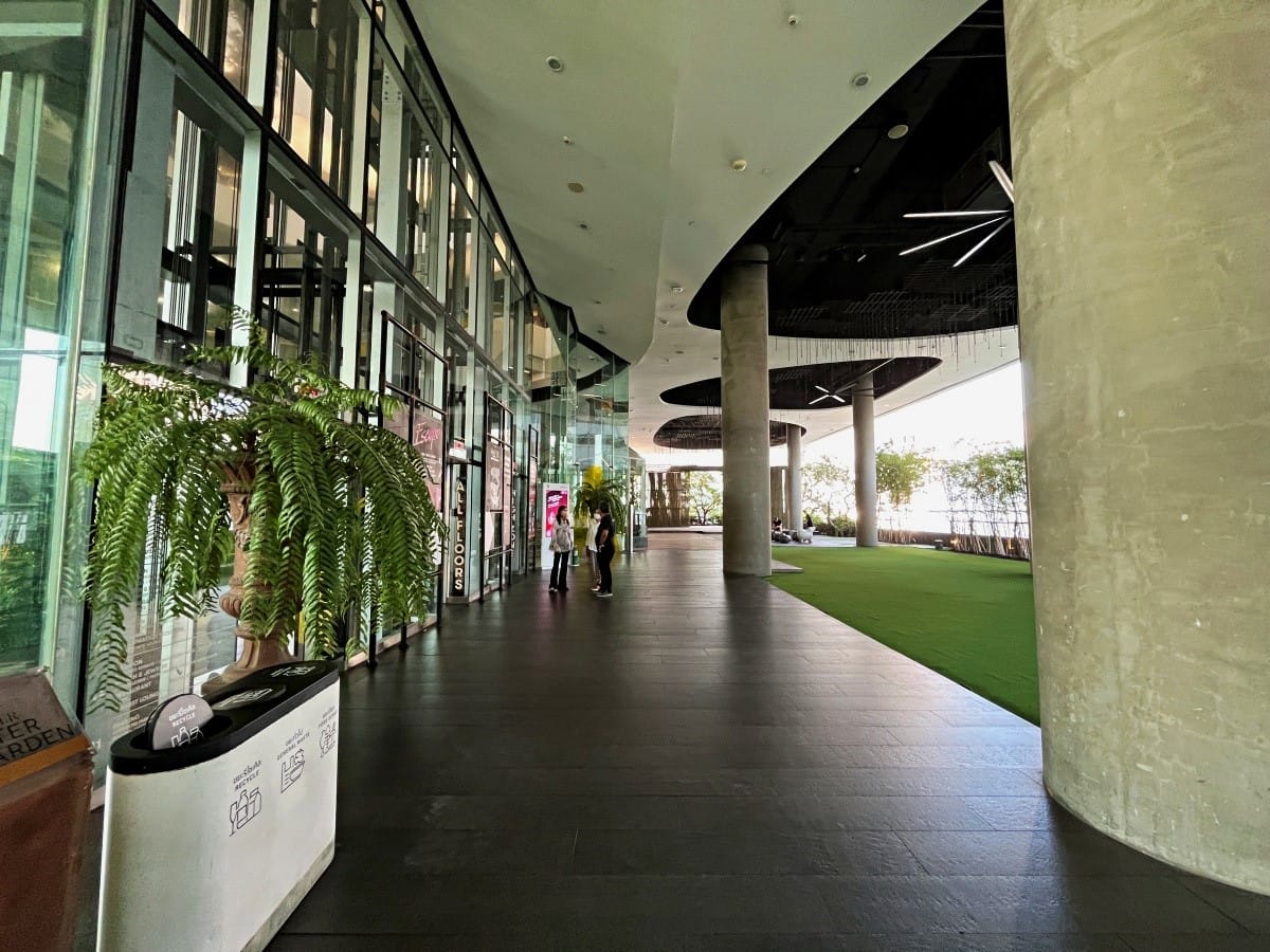 曼谷空中花園星巴克 x 空中陽臺 % Arabica 咖啡一次滿足 | EmQuartier 曼谷 | 一天都逛不完的百貨特區 - 第6張圖 曼谷空中花園星巴克 x 空中陽臺 % Arabica 咖啡一次滿足 | EmQuartier 曼谷 | 一天都逛不完的百貨特區