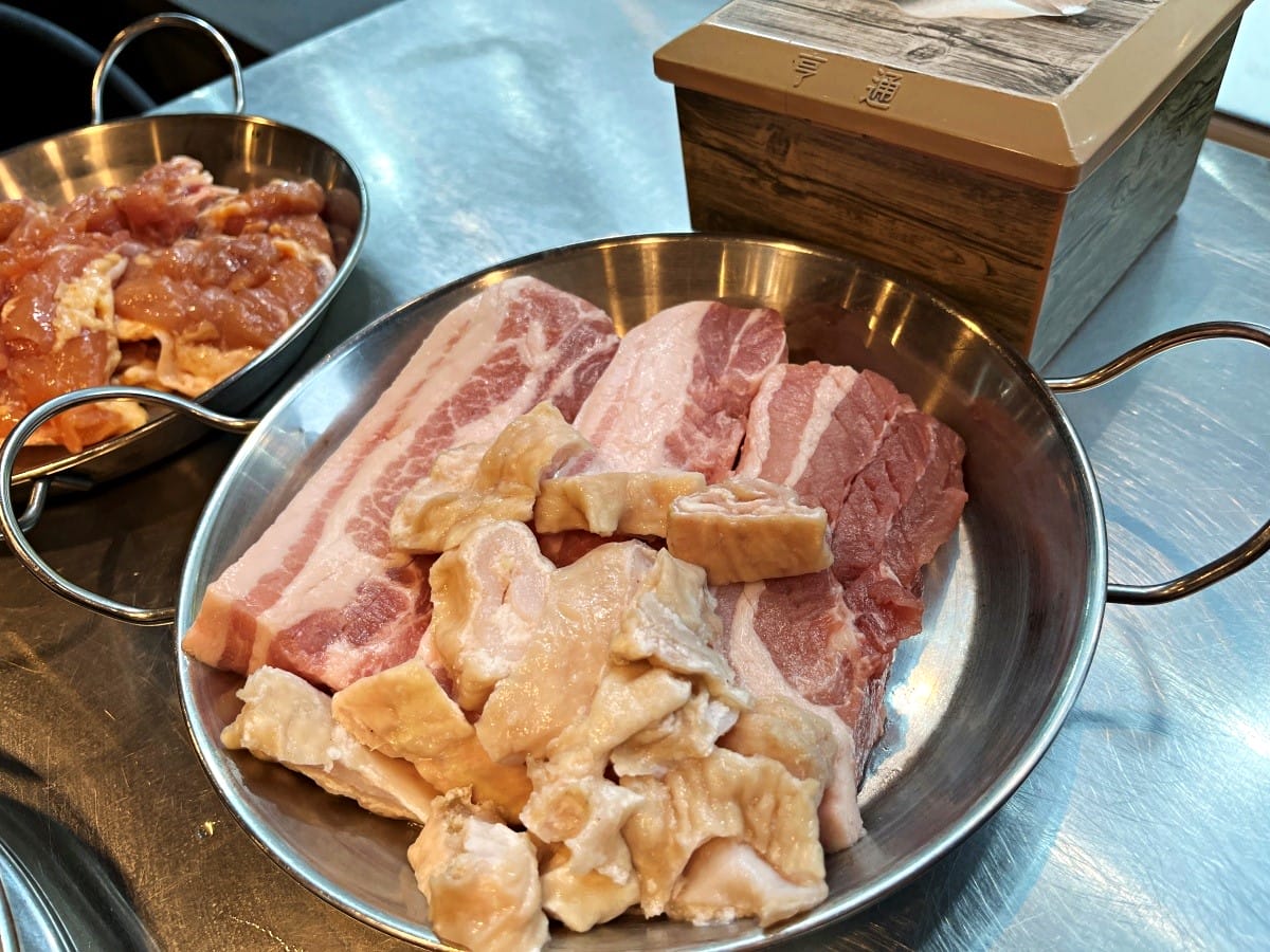 首爾燒肉吃到飽 | 花露山會 雲西站店 | 400台幣韓式燒肉吃到飽 | 仁川機場雲西站 | 首爾仁川轉機飯店推薦 - 第11張圖 首爾燒肉吃到飽 | 花露山會 雲西站店 | 400台幣韓式燒肉吃到飽 | 仁川機場雲西站 | 首爾仁川轉機飯店推薦