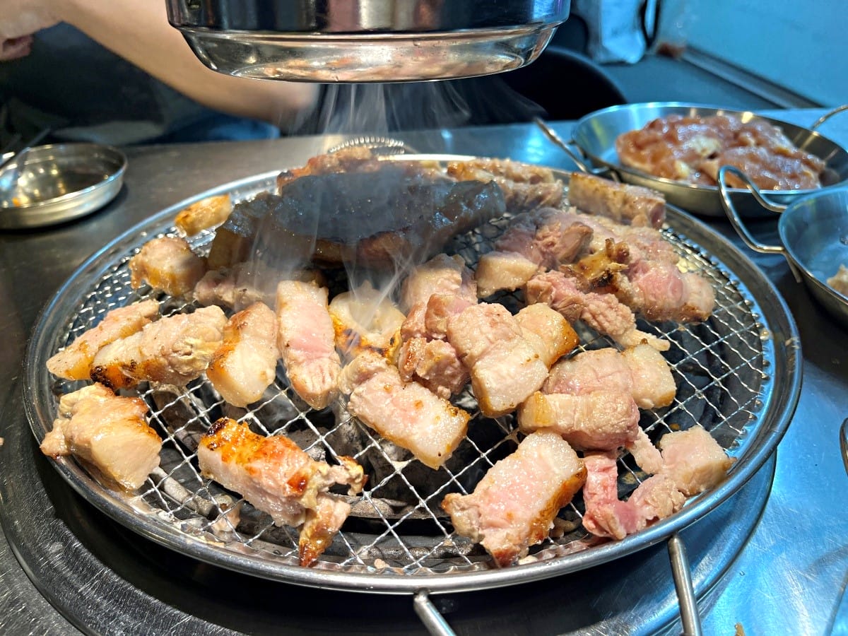 首爾燒肉吃到飽 | 花露山會 雲西站店 | 400台幣韓式燒肉吃到飽 | 仁川機場雲西站 | 首爾仁川轉機飯店推薦 - 第16張圖 首爾燒肉吃到飽 | 花露山會 雲西站店 | 400台幣韓式燒肉吃到飽 | 仁川機場雲西站 | 首爾仁川轉機飯店推薦
