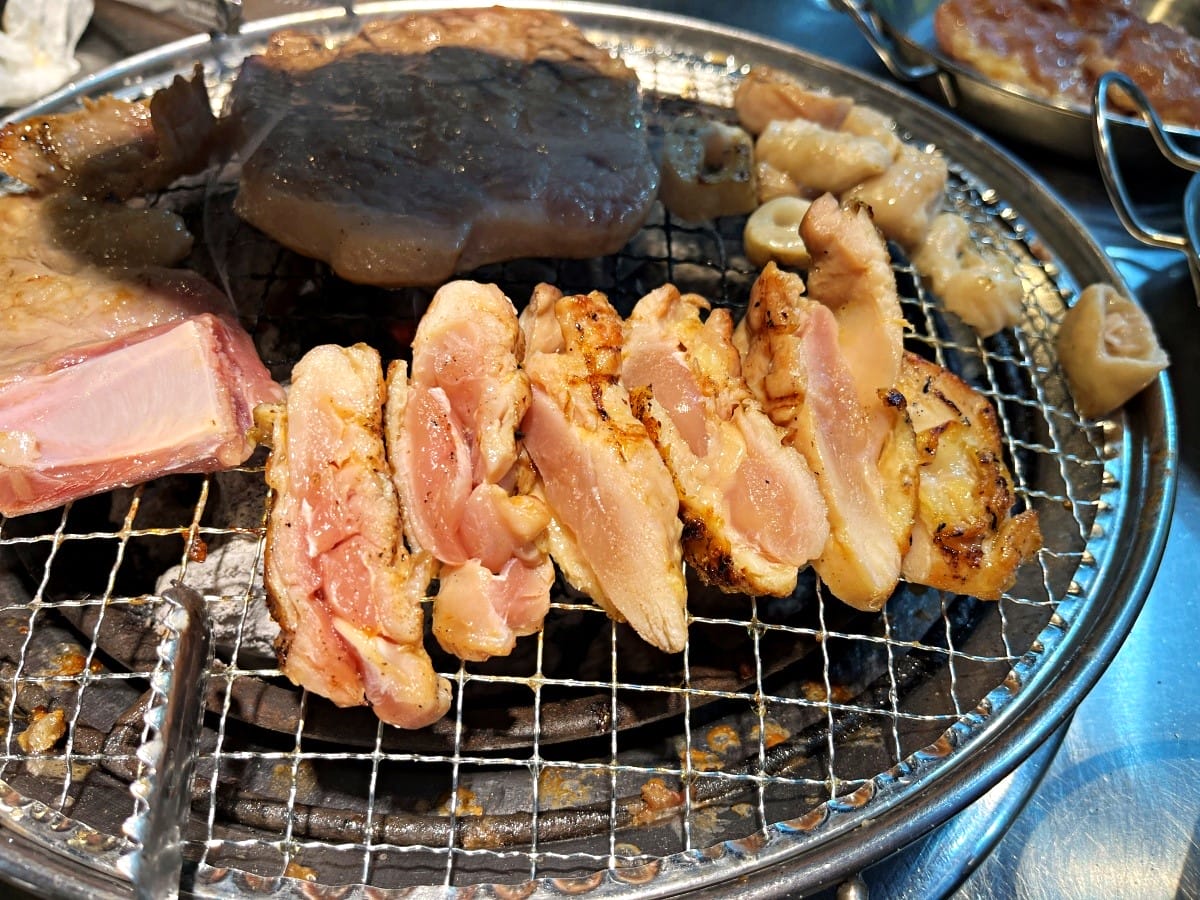 首爾燒肉吃到飽 | 花露山會 雲西站店 | 400台幣韓式燒肉吃到飽 | 仁川機場雲西站 | 首爾仁川轉機飯店推薦 - 第17張圖 首爾燒肉吃到飽 | 花露山會 雲西站店 | 400台幣韓式燒肉吃到飽 | 仁川機場雲西站 | 首爾仁川轉機飯店推薦