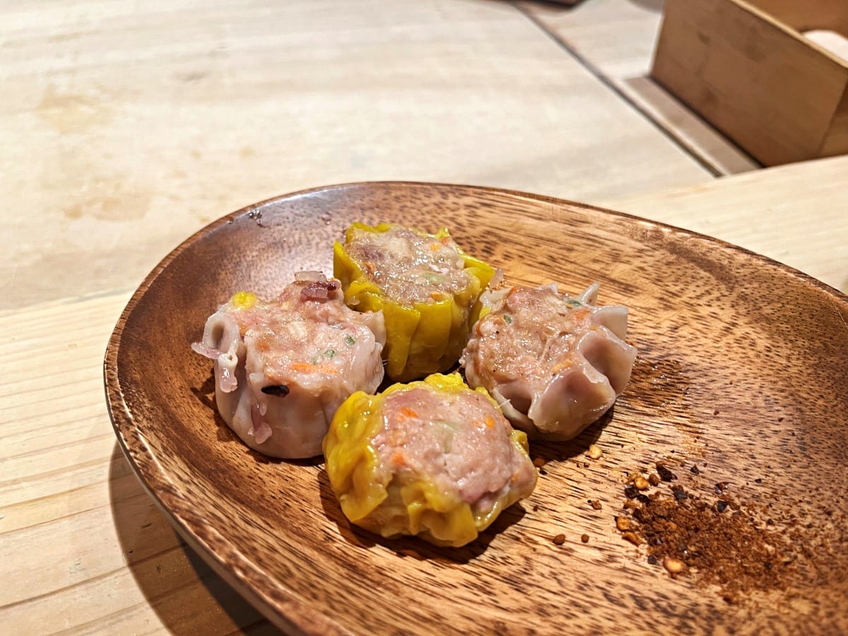 山壹旗魚食製所 | 70年的旗魚製品老店文清新樣貌 | 周末才吃得到 | 鹽埕第一公有市場 - 第12張圖 山壹旗魚食製所 | 70年的旗魚製品老店文清新樣貌 | 周末才吃得到 | 鹽埕第一公有市場