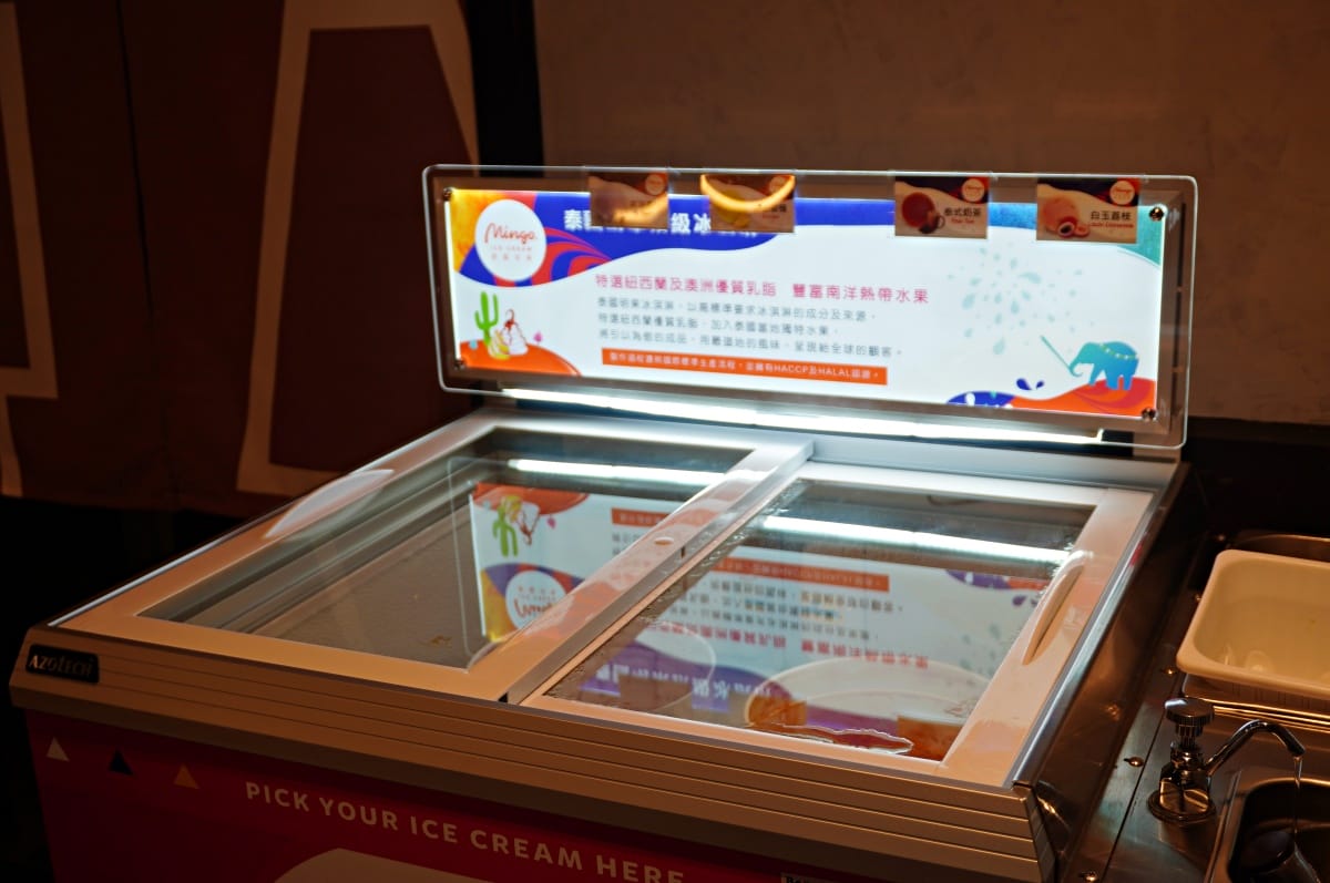 八石什鍋 中壢環西店 | 招牌整瓶酒燒酒雞松阪豬鍋 | 30種蔬菜火鍋料通通吃到飽 - 第31張圖 八石什鍋 中壢環西店 | 招牌整瓶酒燒酒雞松阪豬鍋 | 30種蔬菜火鍋料通通吃到飽