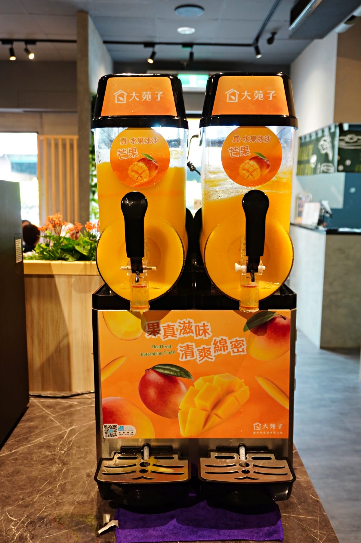 八石什鍋 中壢環西店 | 招牌整瓶酒燒酒雞松阪豬鍋 | 30種蔬菜火鍋料通通吃到飽 - 第15張圖 八石什鍋 中壢環西店 | 招牌整瓶酒燒酒雞松阪豬鍋 | 30種蔬菜火鍋料通通吃到飽
