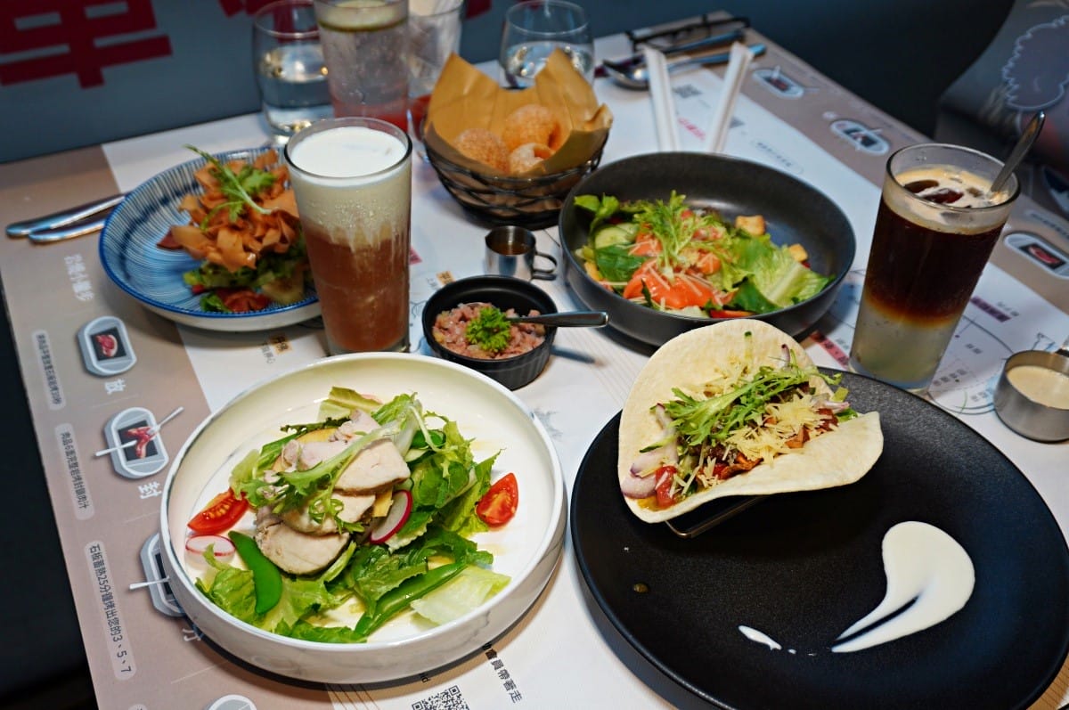 凱恩斯岩燒餐廳 高雄巨蛋店 | 高雄牛排 | 健康好玩的澳洲岩石燒肉 | 夠滿足海陸雙人套餐 - 第8張圖 凱恩斯岩燒餐廳 高雄巨蛋店 | 高雄牛排 | 健康好玩的澳洲岩石燒肉 | 夠滿足海陸雙人套餐