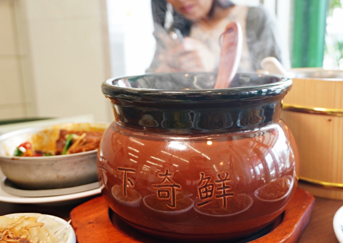 蔥蔥鵝 屏東枋山店 | 復古風新潮鵝肉店 | 套餐鵝骨湯+鵝油飯無限享用 | 屏東必吃餐廳