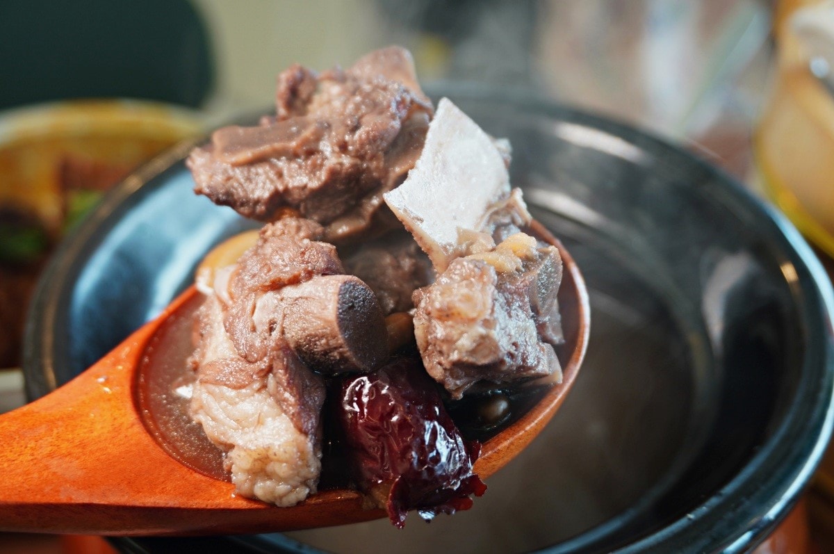 蔥蔥鵝 屏東枋山店 | 復古風新潮鵝肉店 | 套餐鵝骨湯+鵝油飯無限享用 | 屏東必吃餐廳