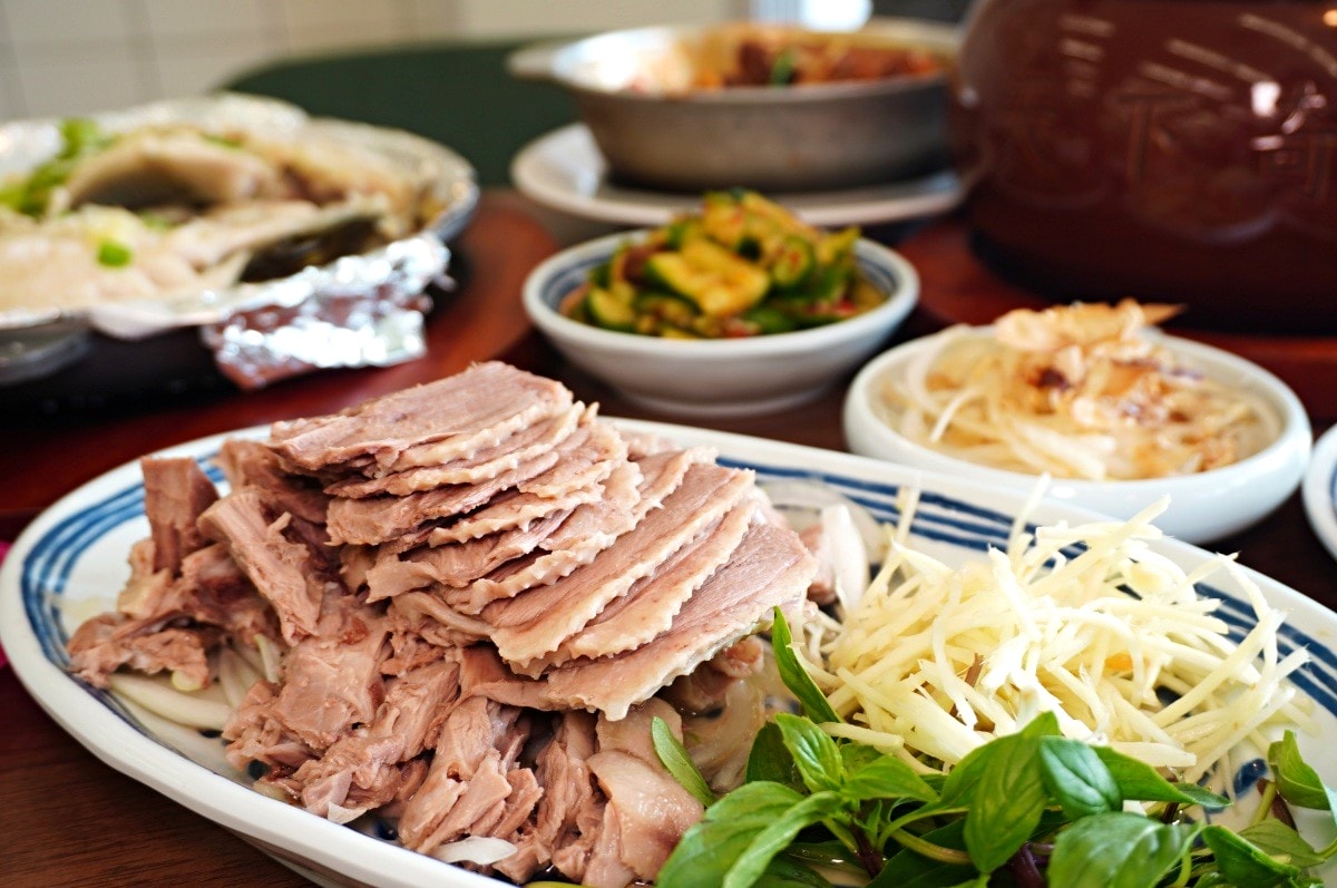 蔥蔥鵝 屏東枋山店 | 復古風新潮鵝肉店 | 套餐鵝骨湯+鵝油飯無限享用 | 屏東必吃餐廳