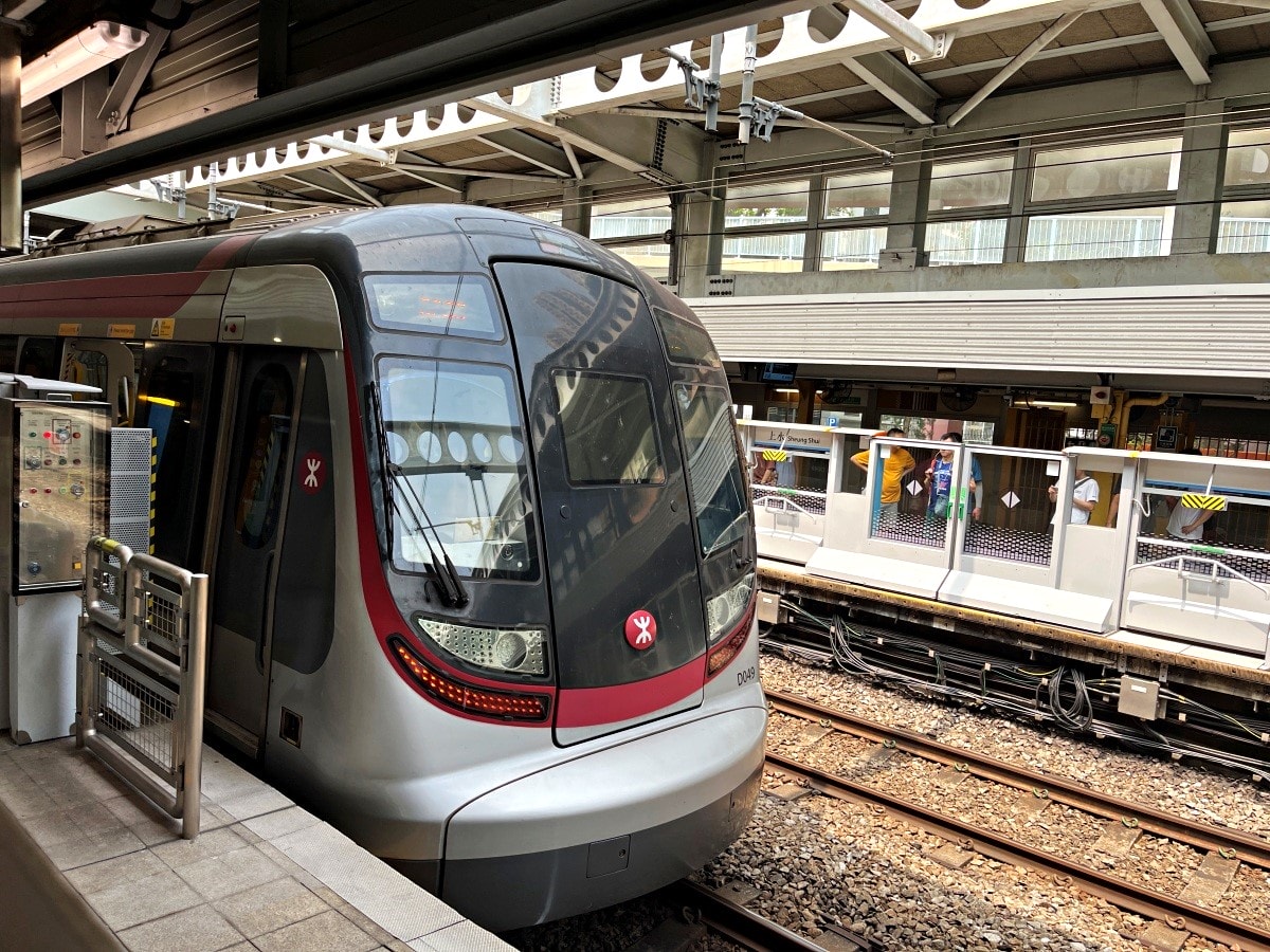 港鐵東鐵線 – 成功的捷運化百年鐵路 | 最多 2.7 分鐘一班車 | 香港島市中心直達深圳羅湖關口 - 第1張圖 港鐵東鐵線 – 成功的捷運化百年鐵路 | 最多 2.7 分鐘一班車 | 香港島市中心直達深圳羅湖關口