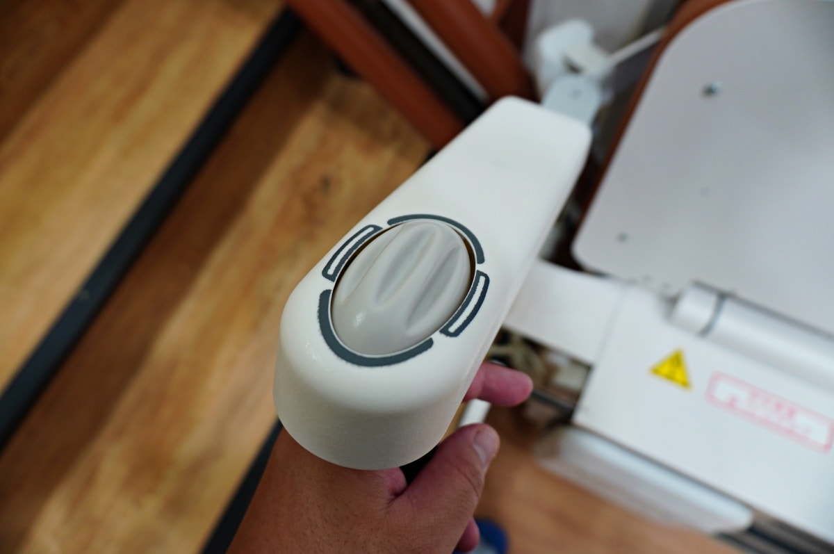 [升降椅推薦] 羅布森樓梯升降椅 高雄門市 | 樓梯升降椅第一品牌 | MIT精品 | 上下樓好幫手