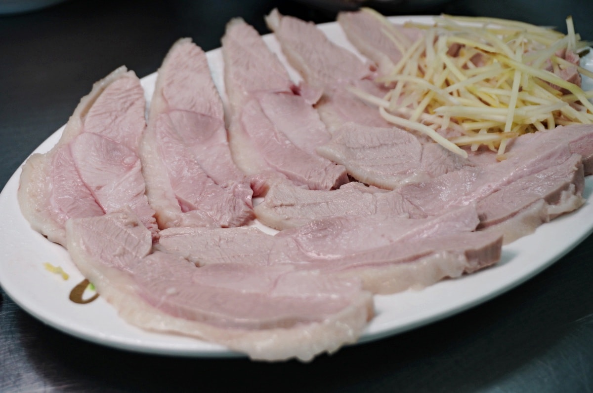 蕭老師火雞肉飯 – 嘉義後火車站在地人大推片肉火雞肉飯 | 還有40元招牌排骨 - 第15張圖 蕭老師火雞肉飯 – 嘉義後火車站在地人大推片肉火雞肉飯 | 還有40元招牌排骨