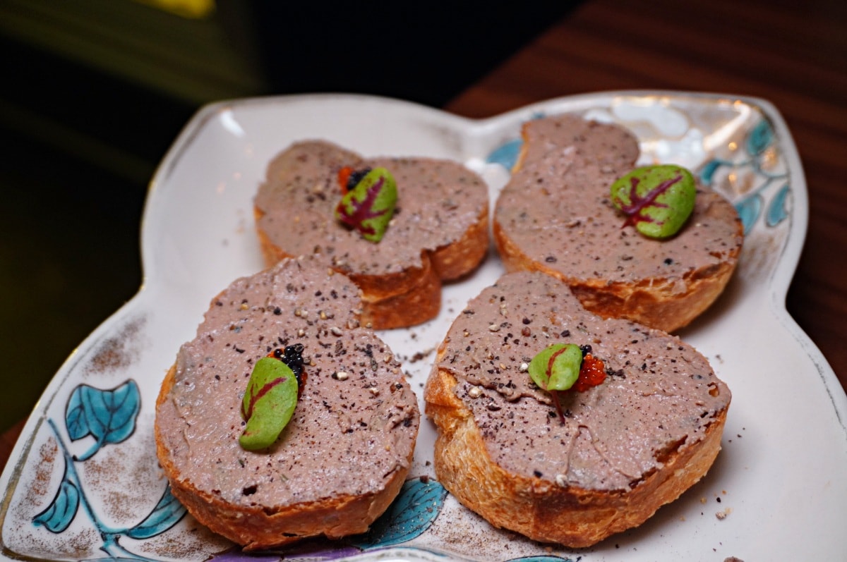 酒桃Sake Momo – 主打清酒的日式餐酒館 | 低調卻很讓人驚豔的料理 | 台北Sake Bar - 第16張圖 酒桃Sake Momo – 主打清酒的日式餐酒館 | 低調卻很讓人驚豔的料理 | 台北Sake Bar