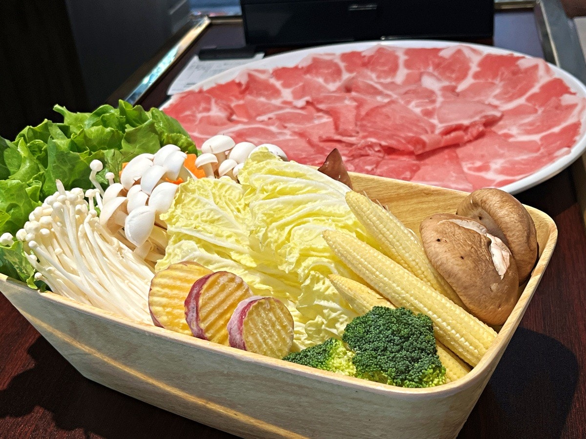 老四川巴蜀麻辣燙 高雄新中山店 | 環境大升級 | 小菜 x 鴨血豆腐 x 飲料無限享用 | 老四川必吃