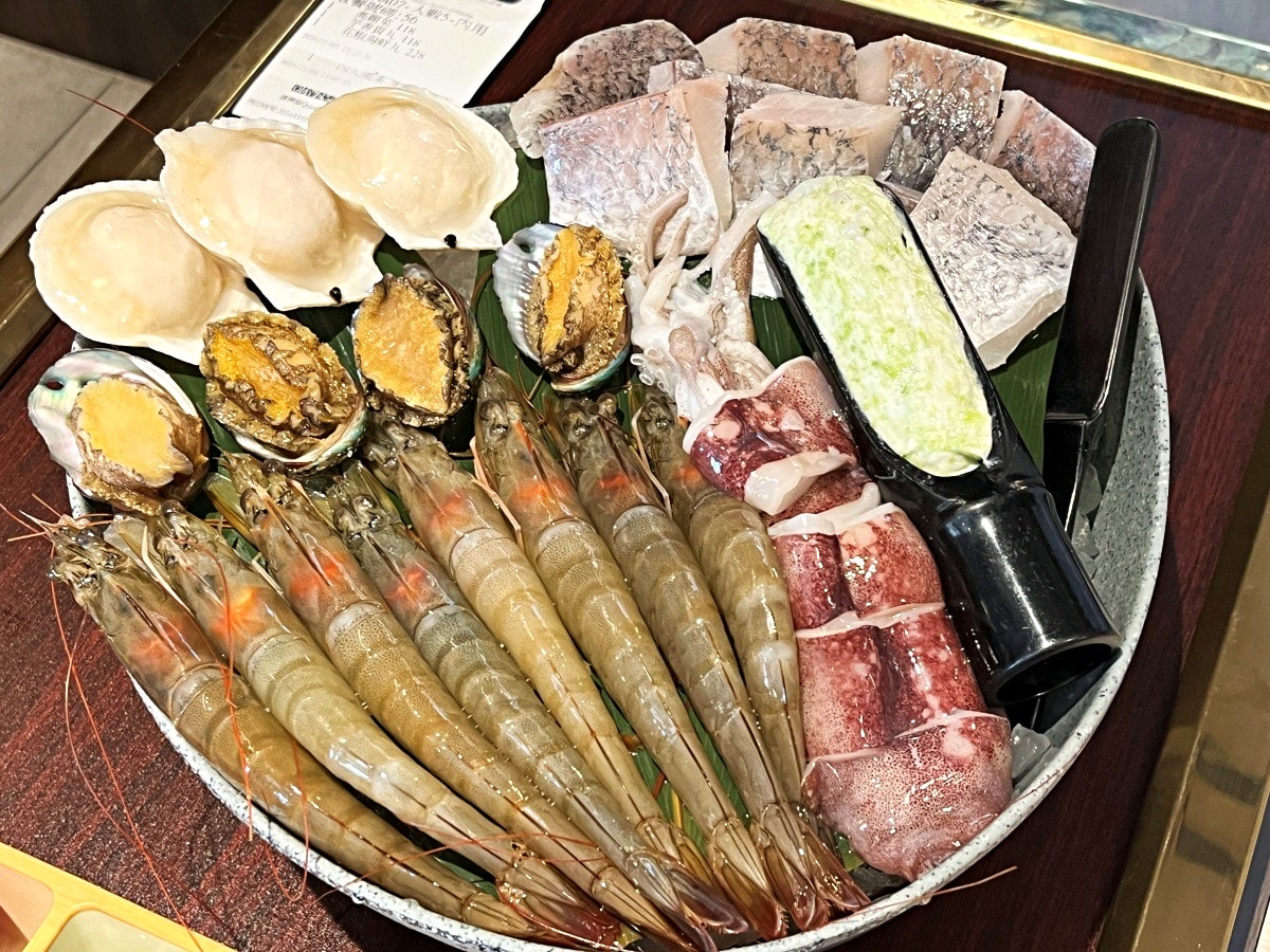 老四川巴蜀麻辣燙 高雄新中山店 | 環境大升級 | 小菜 x 鴨血豆腐 x 飲料無限享用 | 老四川必吃