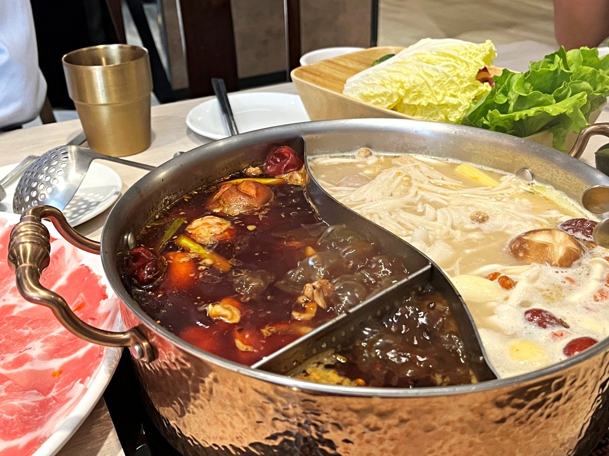 老四川巴蜀麻辣燙 高雄新中山店 | 環境大升級 | 小菜 x 鴨血豆腐 x 飲料無限享用 | 老四川必吃